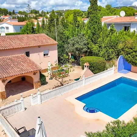 Lucia - Azulenacalpe Villa *